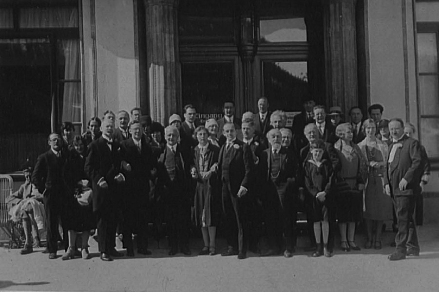 1928 – Entre autres : Fritz Medicus (philosophie, Zürich), Paul Tillich (théologie, Dresde), Franz Oppenheimer (sociologie, Francfort), Gottfried Salomon (sociologie, Francfort), Albert Einstein (physique, Berlin) et Jean Piaget (psychologie, Neuchâtel).