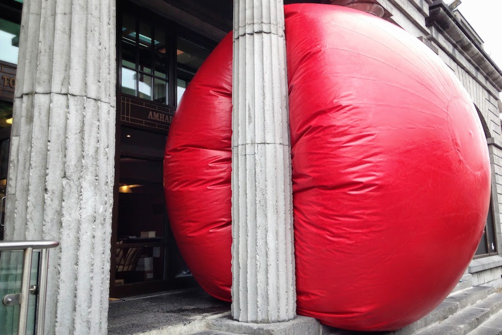 [Pictures] The #RedBallProject in Galway (Ireland)